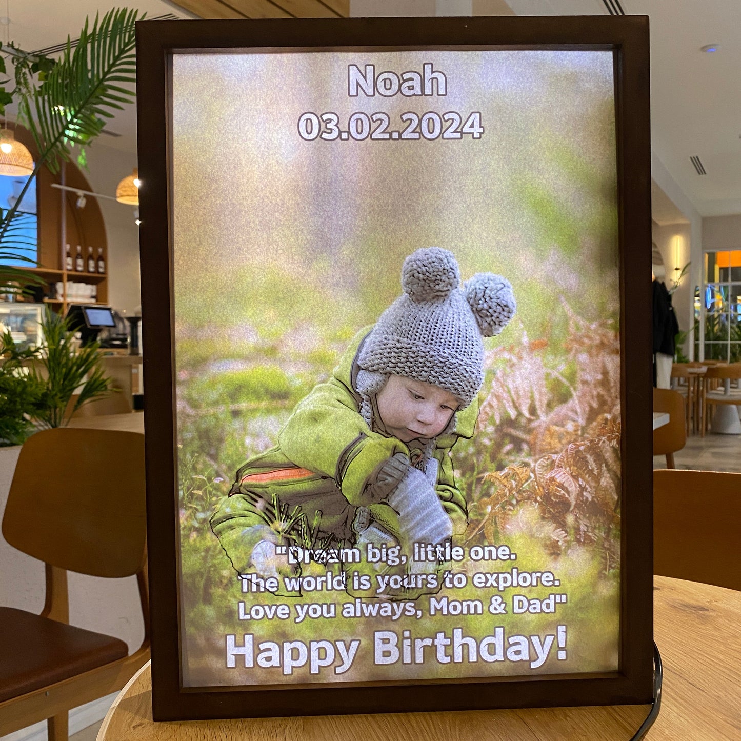 Moment Reveal™ — Personalized Photo Frame